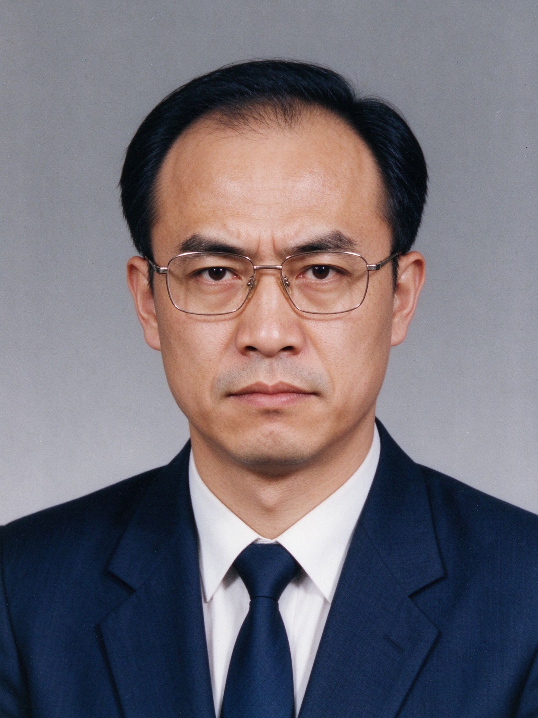 周建国